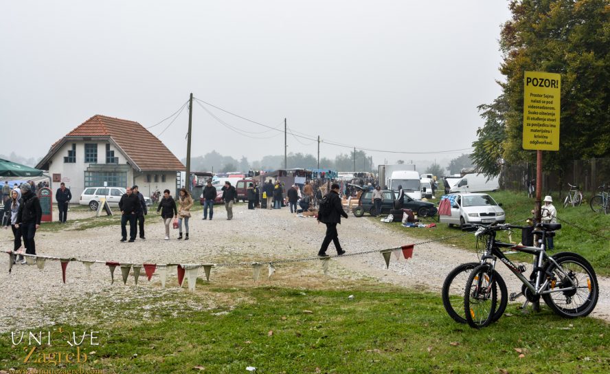Hrelić flea market on a foggy day